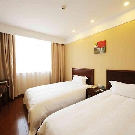 Greentree Inn Shanghai West Huaxia Road Metro Station Express Hotel Екстер'єр фото